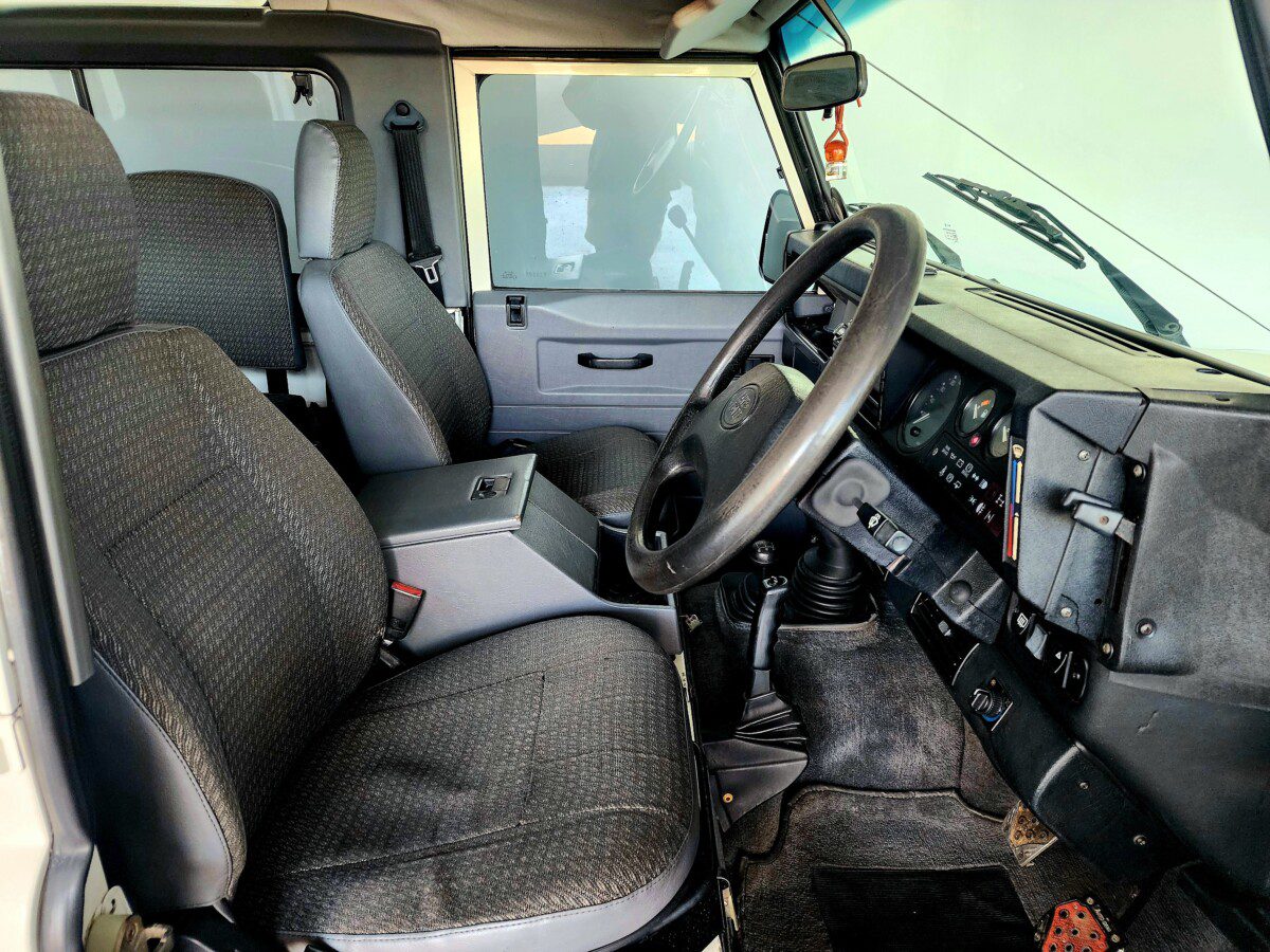 1999 Land Rover Defender 90 2.8i CSW