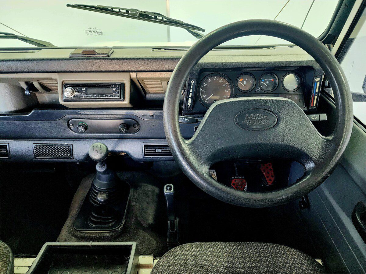 1999 Land Rover Defender 90 2.8i CSW