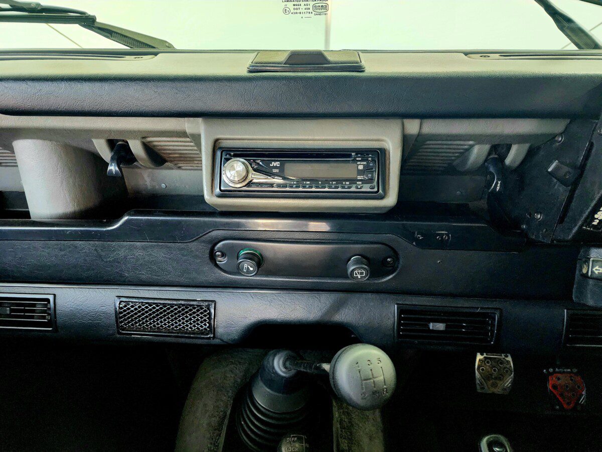 1999 Land Rover Defender 90 2.8i CSW