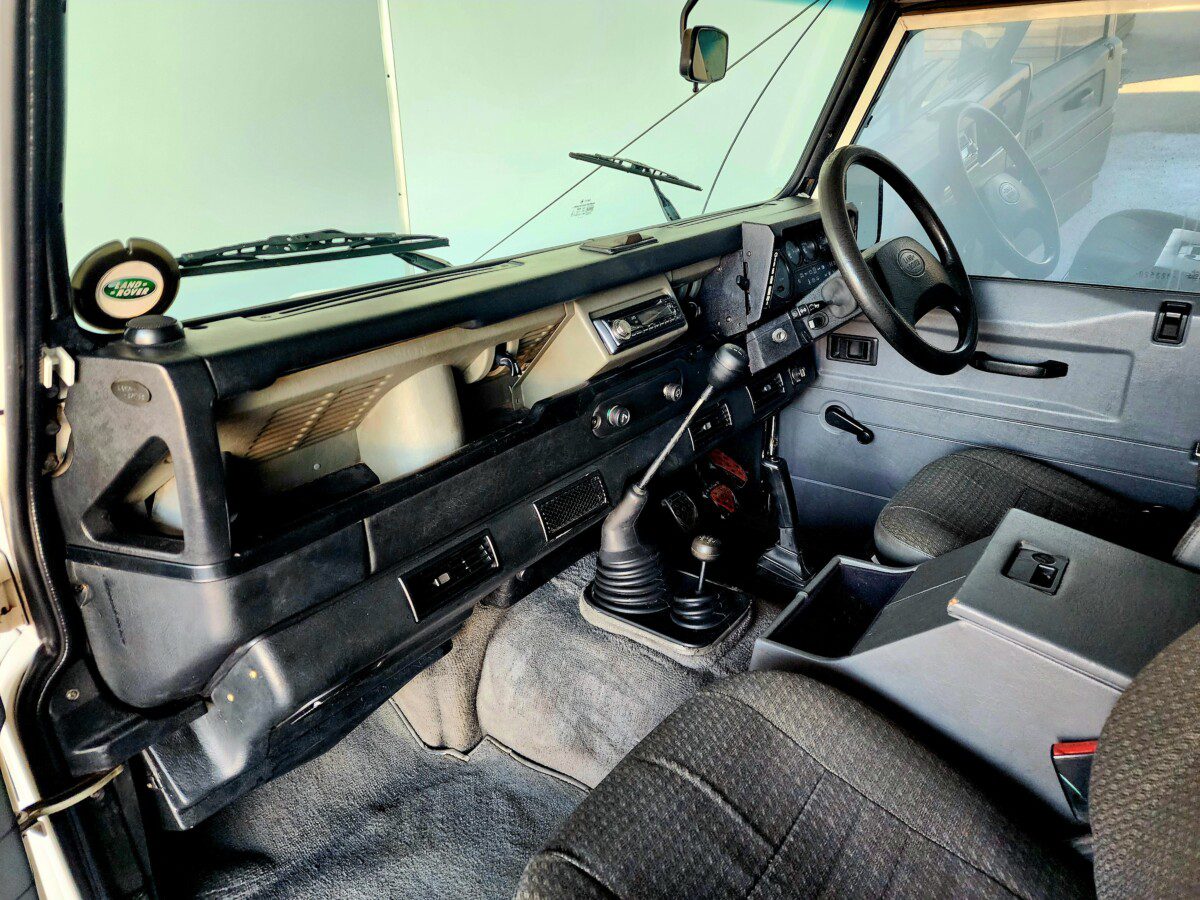 1999 Land Rover Defender 90 2.8i CSW