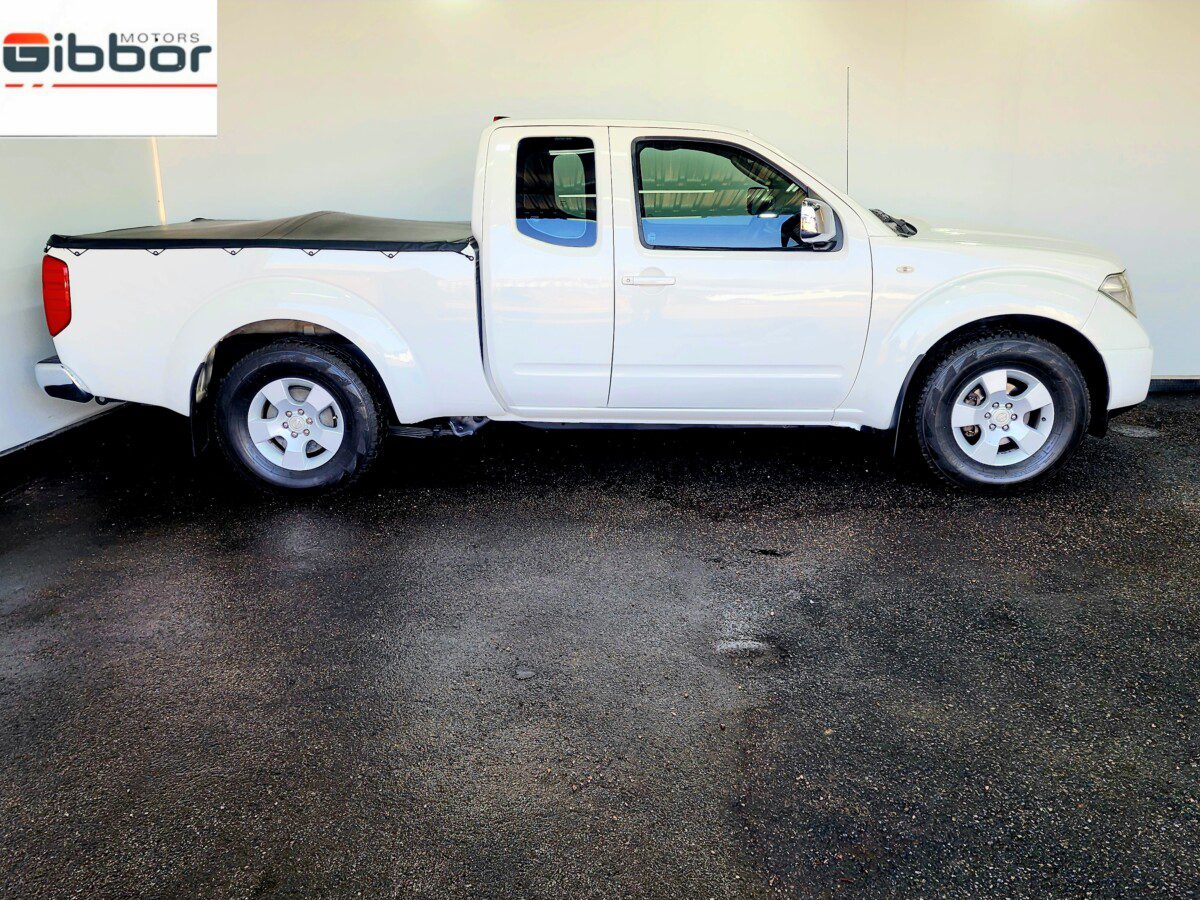 2013 Nissan Navara 2.5 dCi XE KingCab Single-Cab
