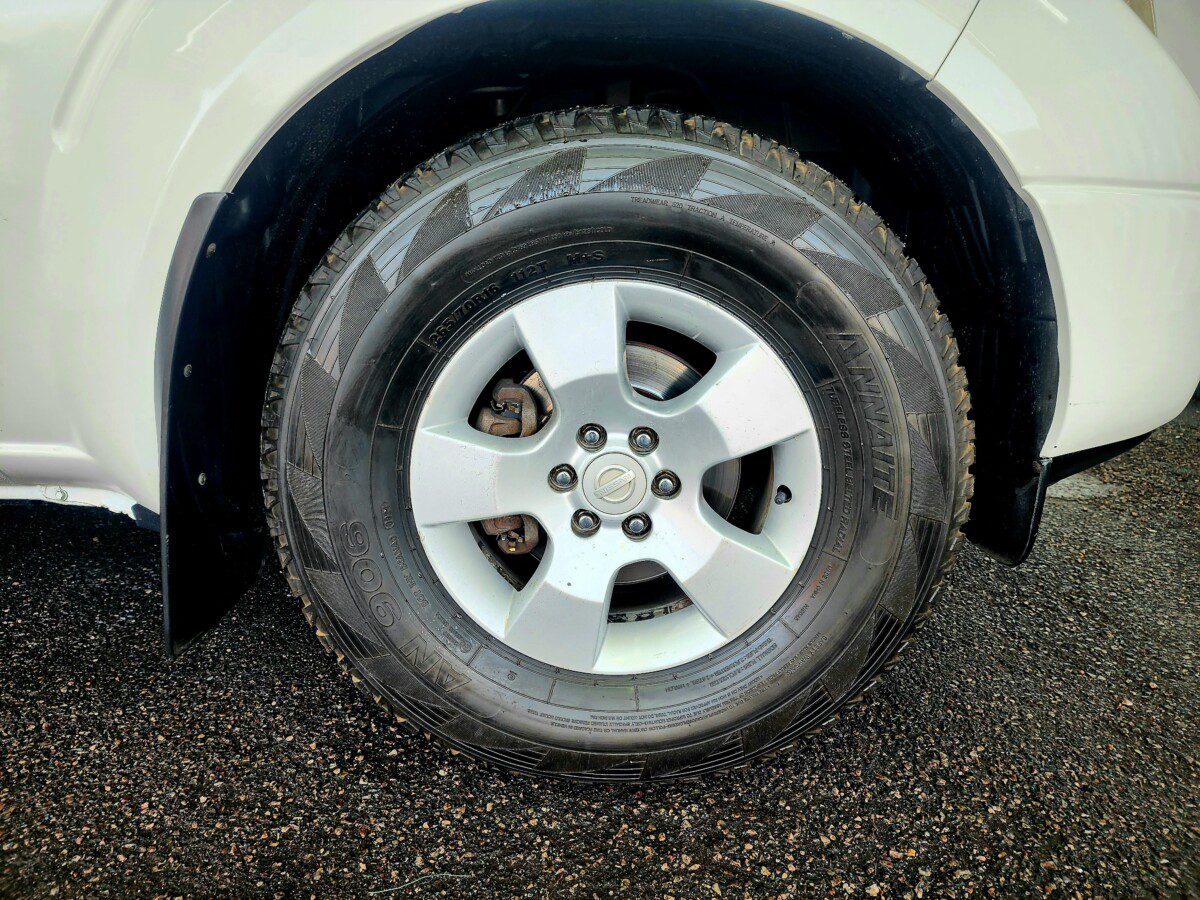 2013 Nissan Navara 2.5 dCi XE KingCab Single-Cab