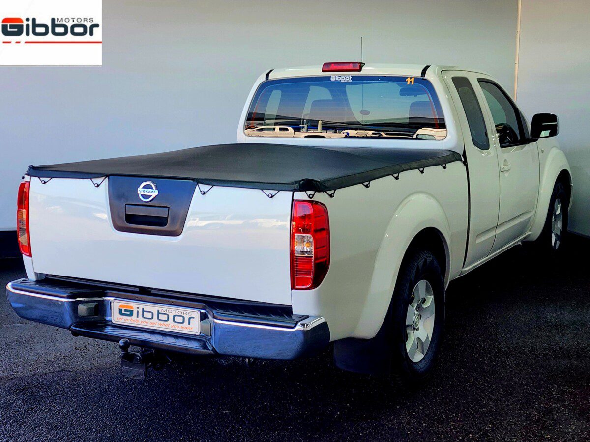 2013 Nissan Navara 2.5 dCi XE KingCab Single-Cab