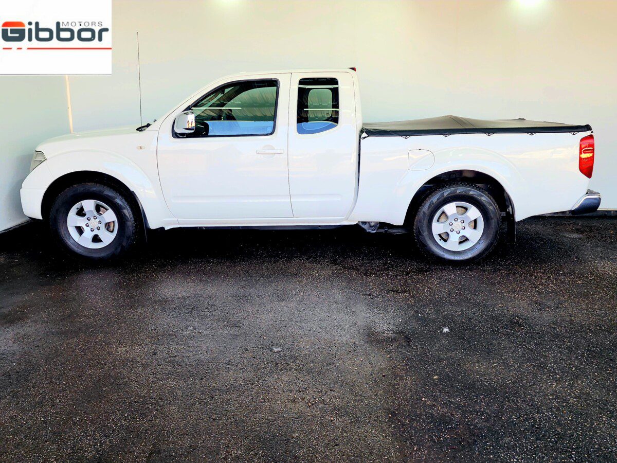 2013 Nissan Navara 2.5 dCi XE KingCab Single-Cab