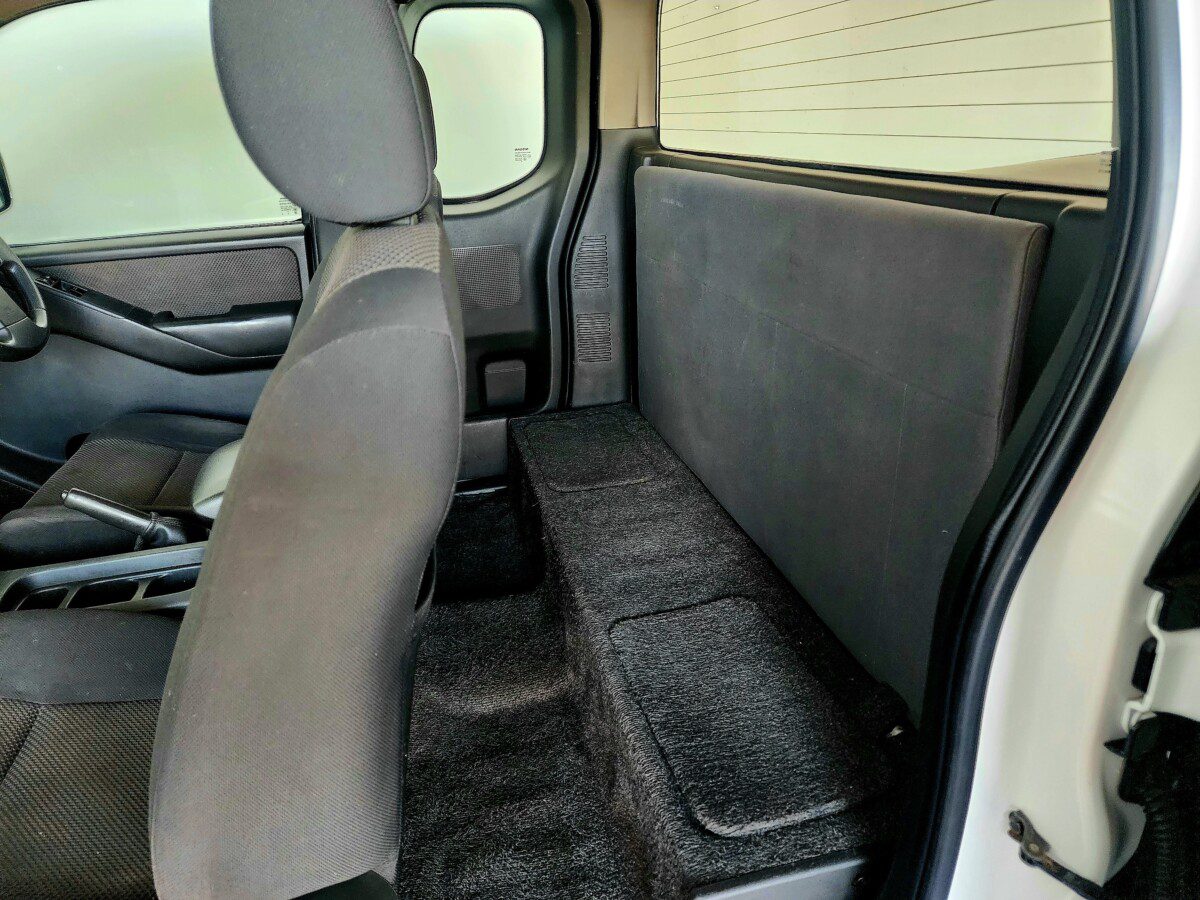 2013 Nissan Navara 2.5 dCi XE KingCab Single-Cab