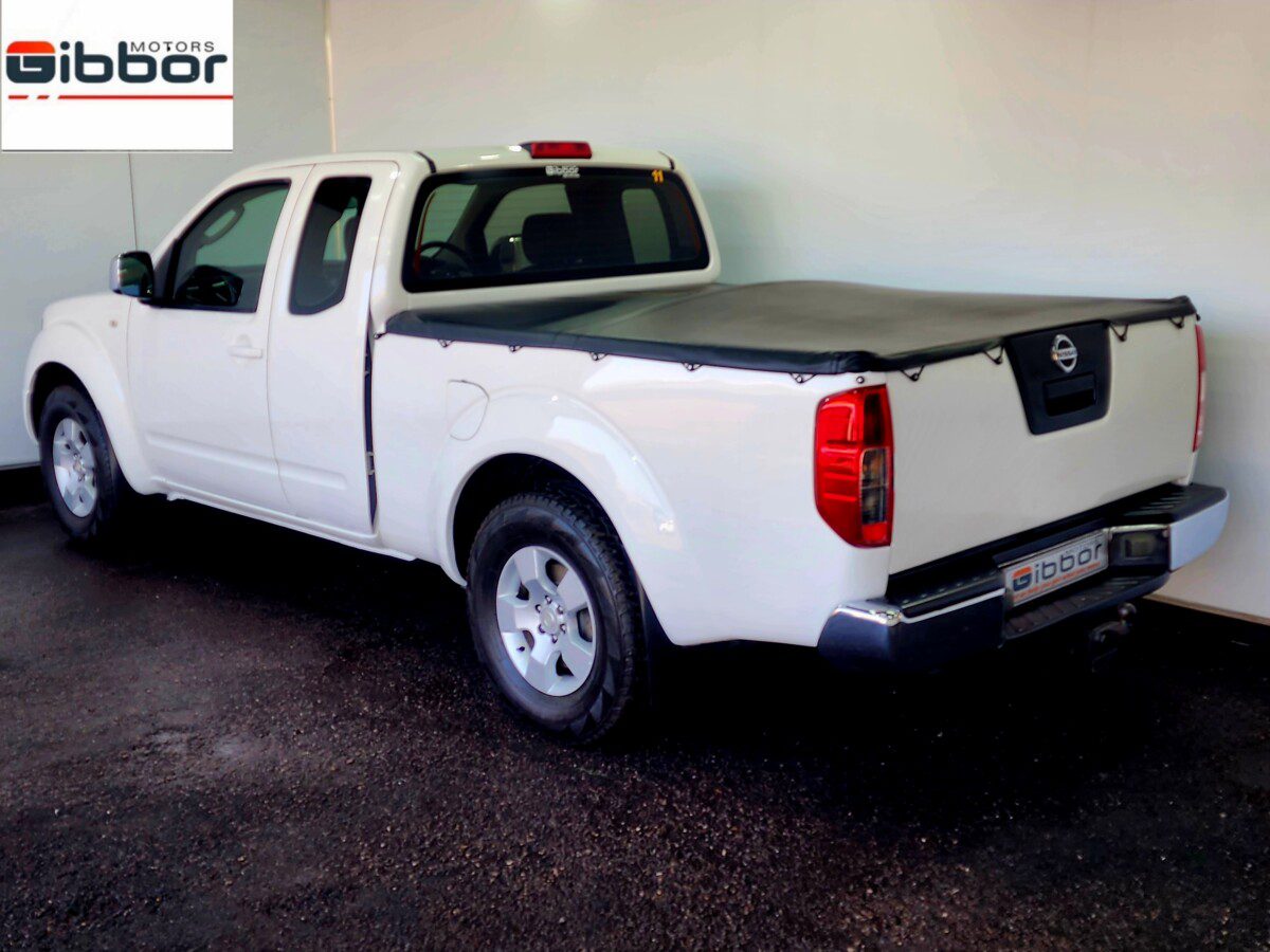 2013 Nissan Navara 2.5 dCi XE KingCab Single-Cab