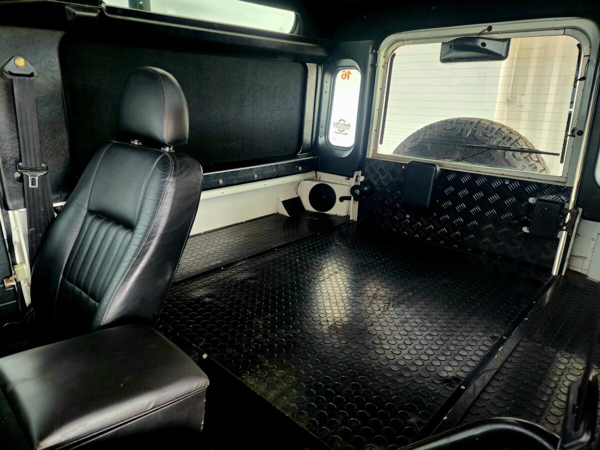 2000 Land Rover Defender 90 2.5 TD5 CSW